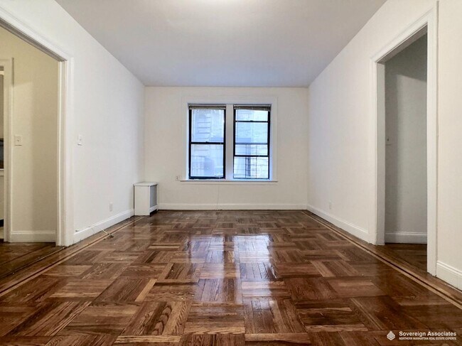 Foto del edificio - 44 Bennett Ave