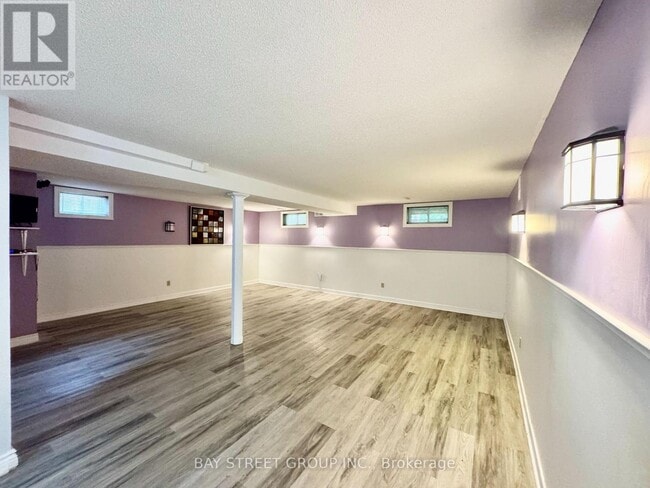 Building Photo - 3136 Victoria St