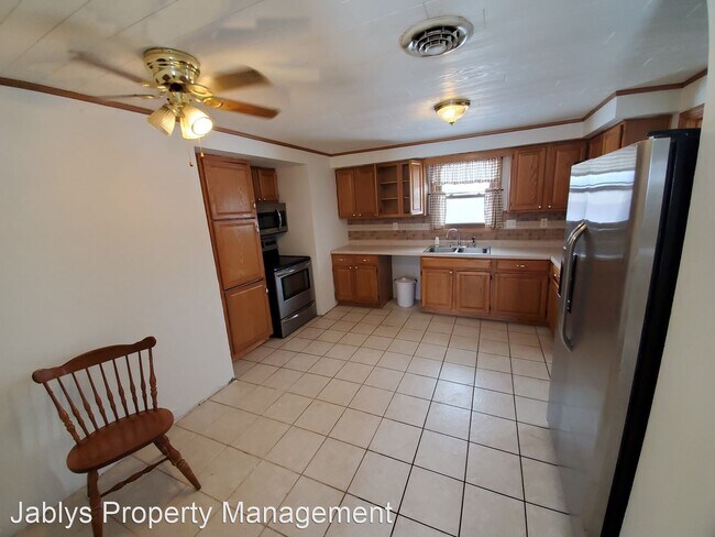 Building Photo - 3 br, 1 bath House - 108 Norfolk Dr