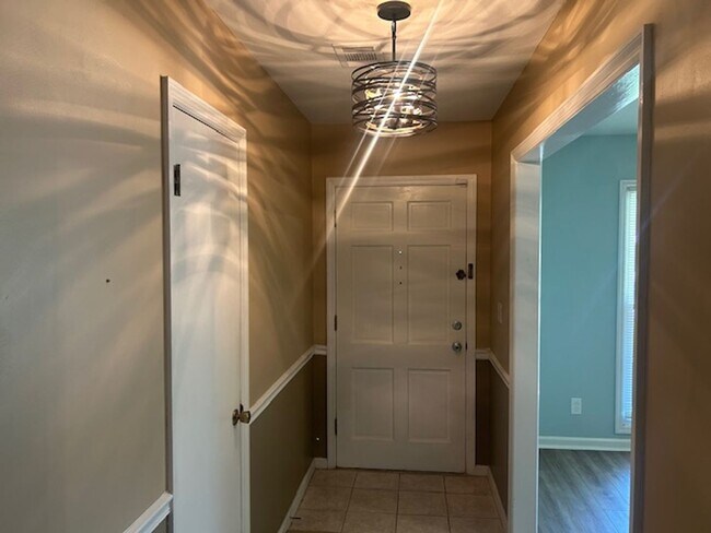 Building Photo - Northgate Dr Home