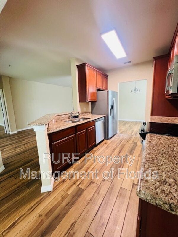 Building Photo - 8317 Bella Vida Cir