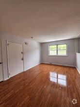 Building Photo - 3502 Woodhaven Rd