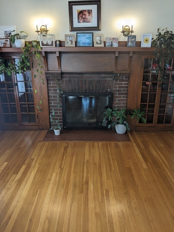 Foto del edificio - 151 Maplewood St