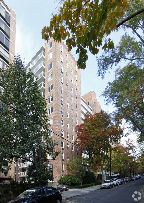 The Riveredge Apartments in Bronx, NY