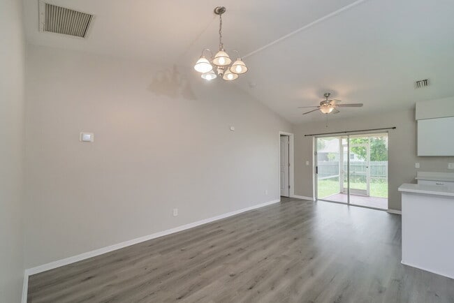 Foto del edificio - 706 SW 11th St