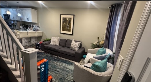 Building Photo - 956 1/2 Dehart Pl