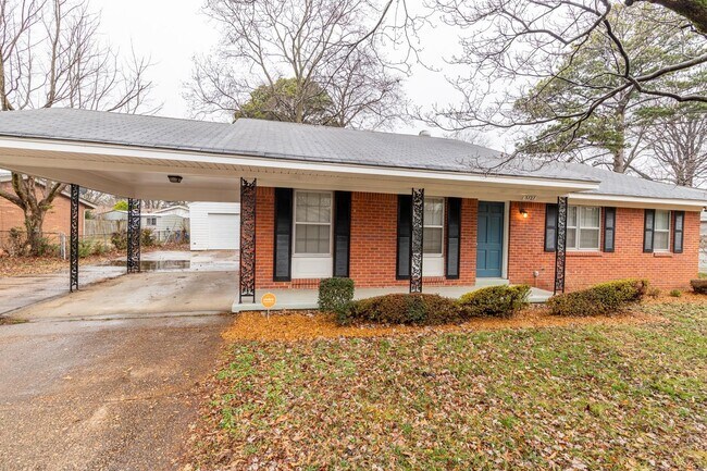 Foto del edificio - 5121 Ginger Cir