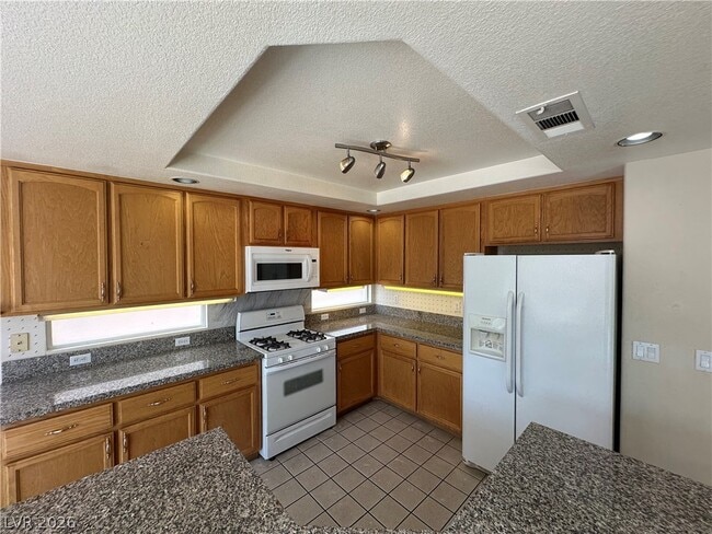 Foto del edificio - 8669 Raindrop Canyon Ave
