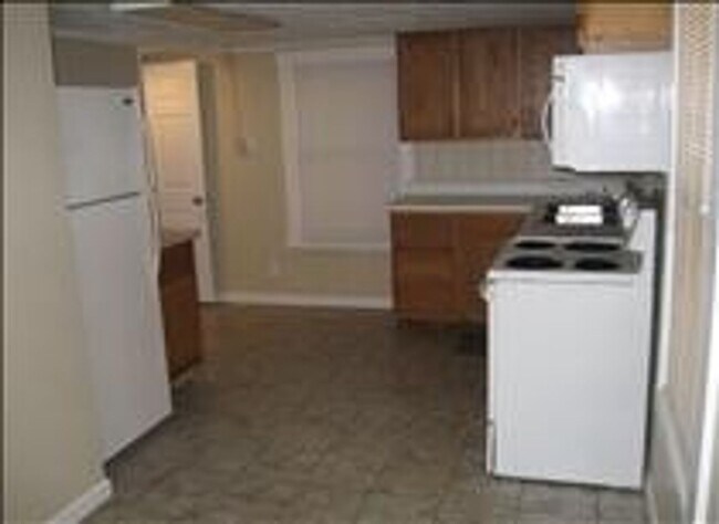 Building Photo - 227 N Debardeleben St