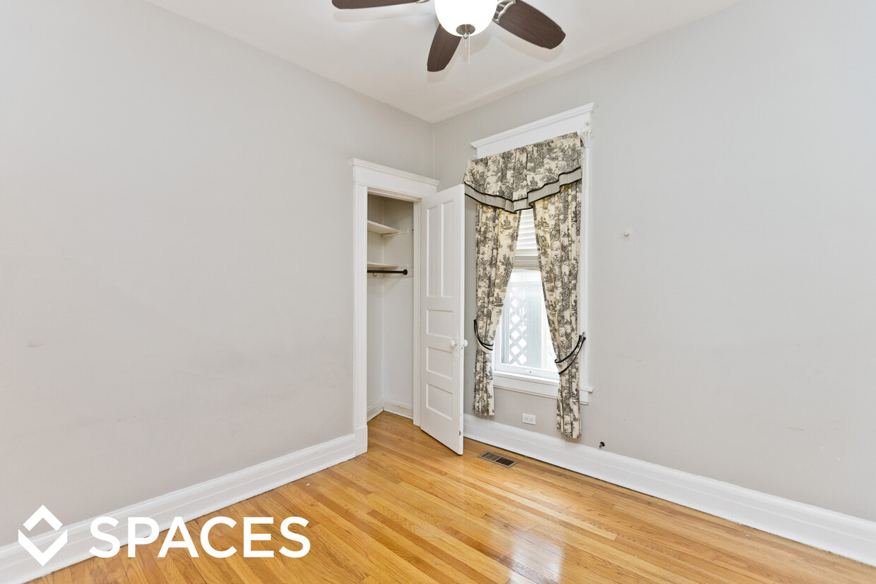 Primary Photo - 1219 W Draper St