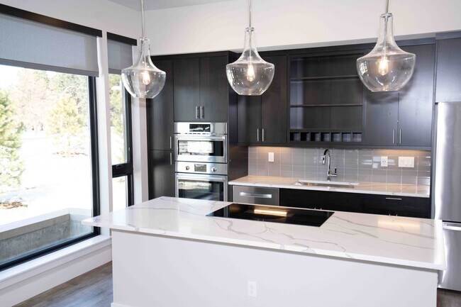 Foto del edificio - 6619 E Lowry Blvd