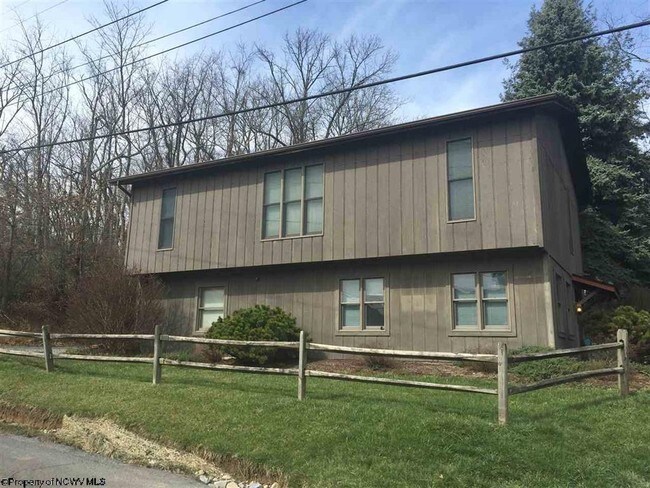 Building Photo - 1027 Irwin St
