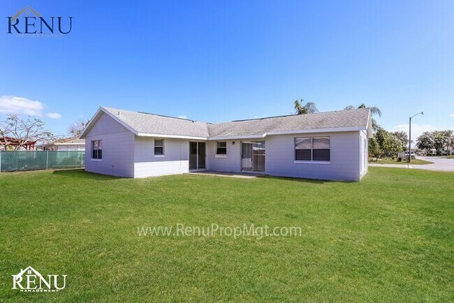 Foto del edificio - Available Now