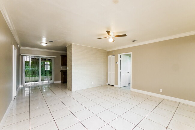 Foto del edificio - 3140 NW 4th Pl