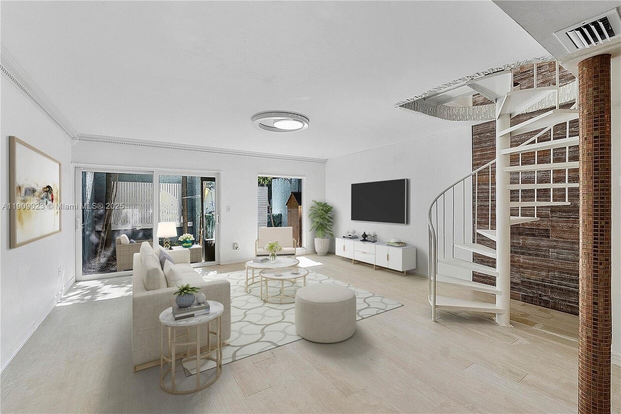 Foto principal - 517 NE 38th St