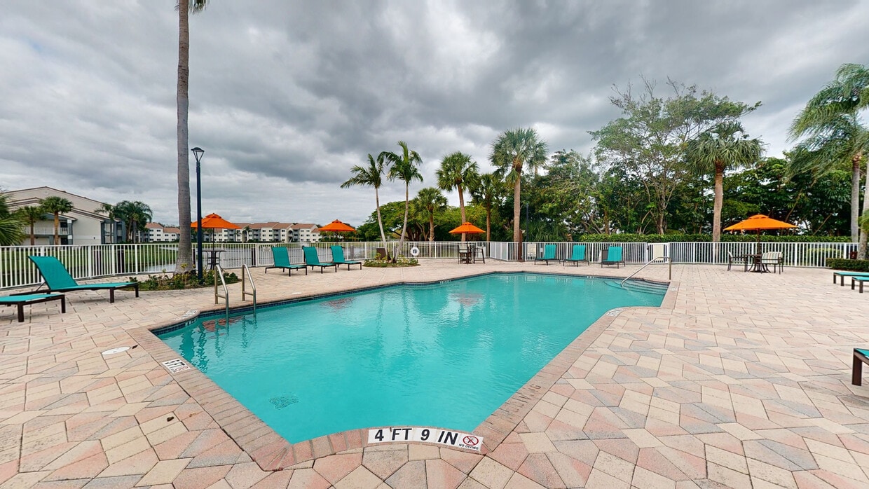 Photo - Waters Edge Delray Apartments