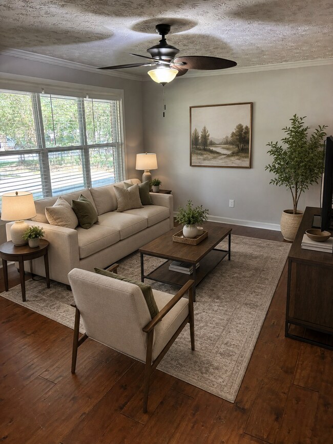 Foto del edificio - 1012 Rosewood Dr