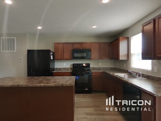 Building Photo - 301 Dietz Dr