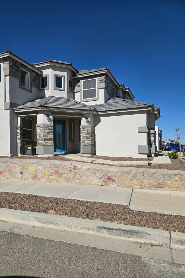 Foto del edificio - 12463 Pleasant Crest