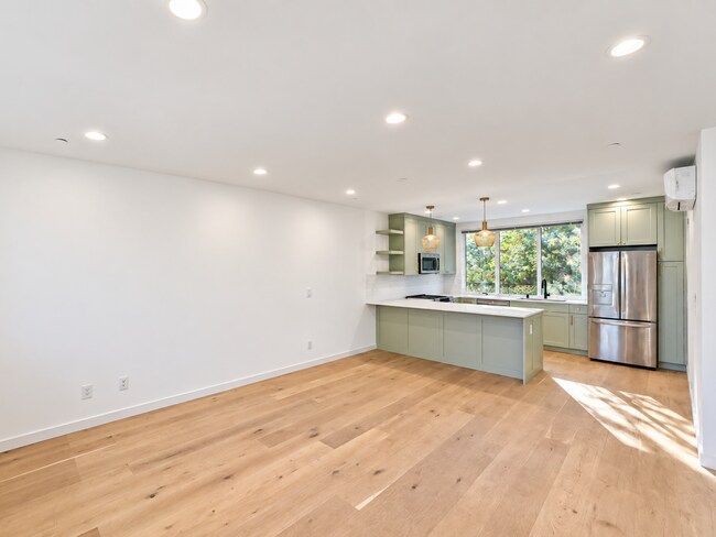 Foto del edificio - 2151 N 147th St