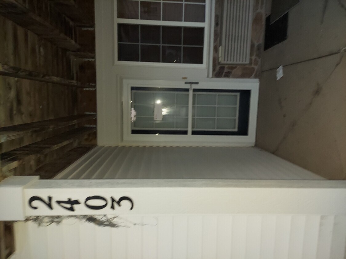 2403 Silverstone Dr Unit 2403, Carpentersville, IL 60110 Condo for Rent in Carpentersville, IL