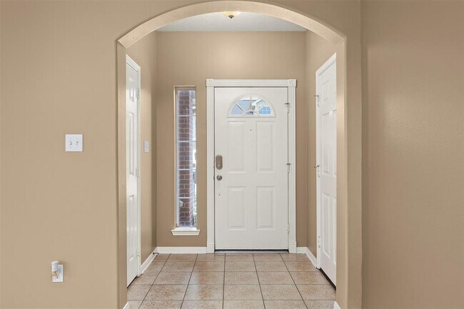 Foto del edificio - 1602 Village Townhome Dr