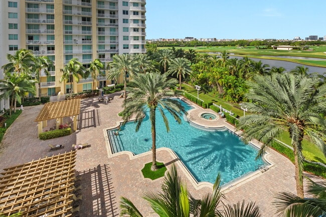 Building Photo - 1755 E Hallandale Beach Blvd