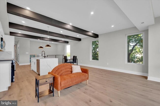 Building Photo - 1915 Benning Rd NE