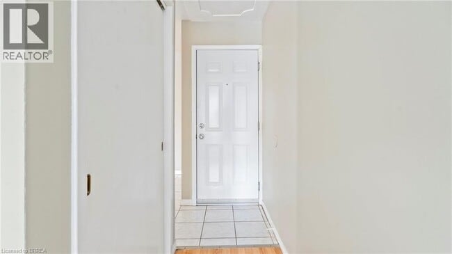 Building Photo - 994 Colborne St E