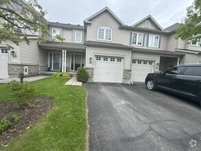 Building Photo - 18 Midwood Private