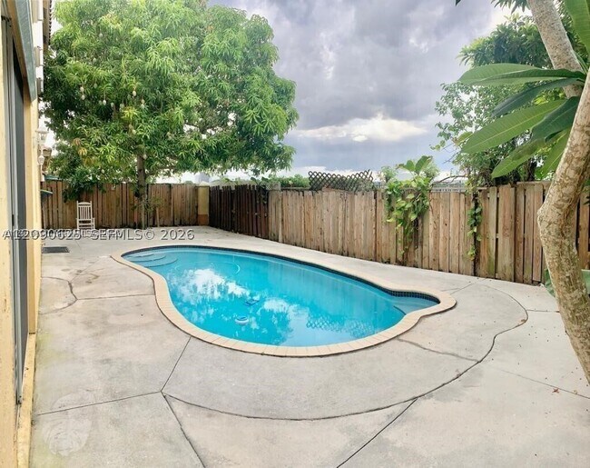 Foto del edificio - 15809 SW 60th Terrace