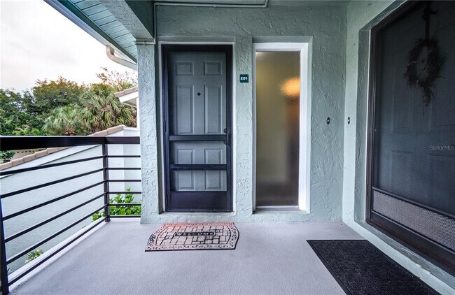 Foto del edificio - 600 Carriage House Ln