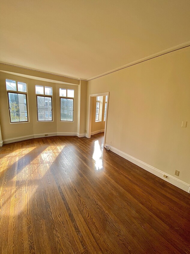 Living Room - 1770 Broadway
