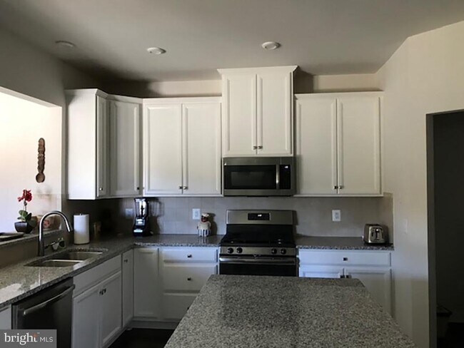 Building Photo - 17494 Spring Cress Dr