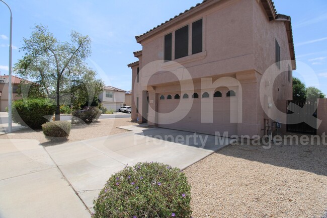 Building Photo - 4720 N 93rd Dr