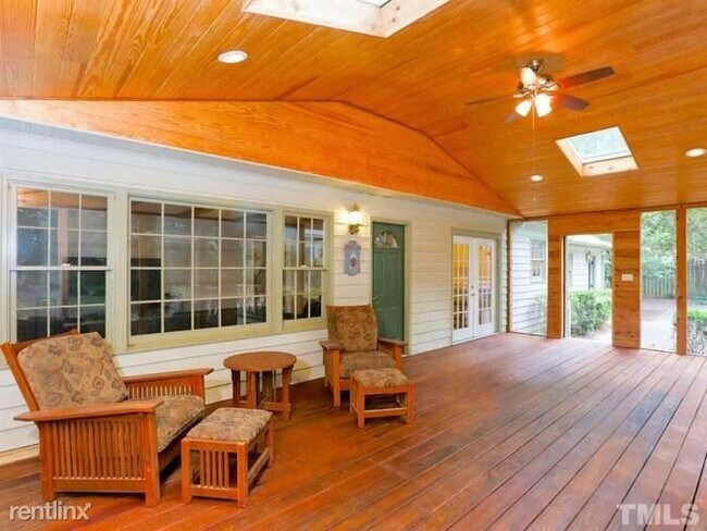 Building Photo - 4 br, 3 bath House - 2104 Lynn Rd