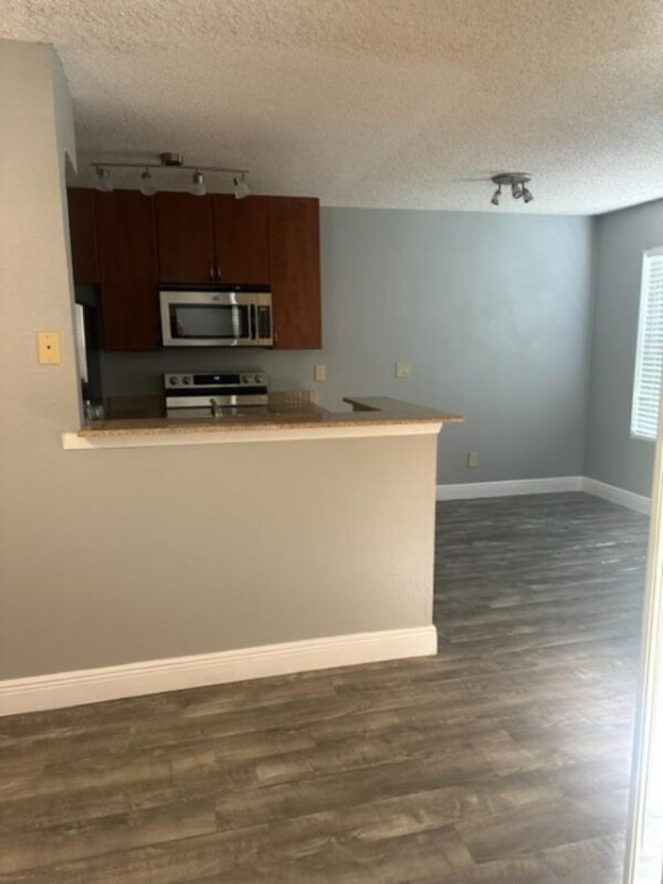 Building Photo - 11582 Westwood Blvd