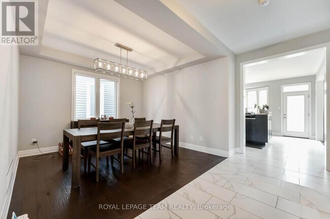 Building Photo - 648 Pearl Dace Cres