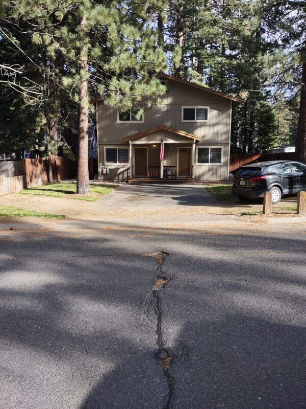 2014 13th St Unit 1, South Lake Tahoe, CA 96150 Room for Rent in