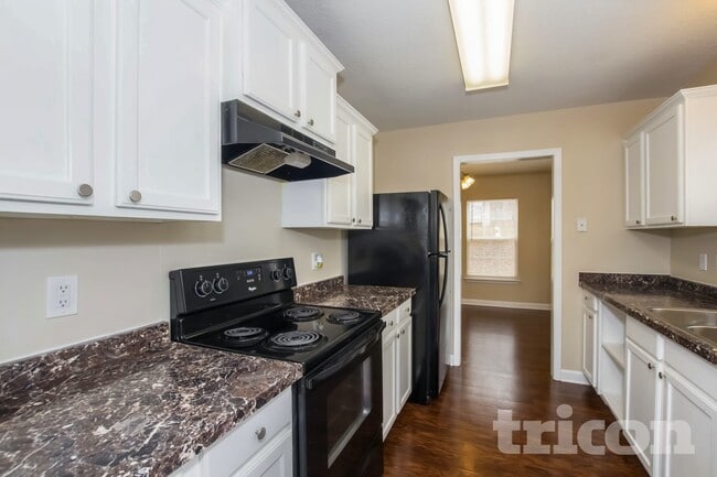 Building Photo - 107 Tanyard Ln