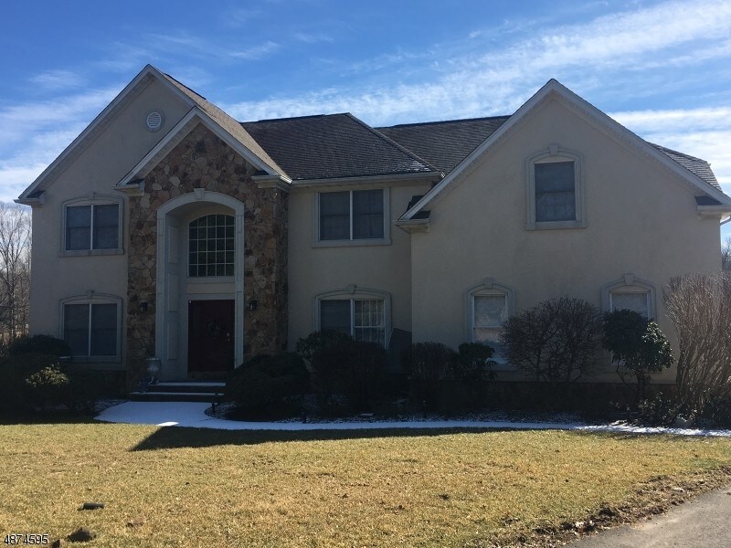 Foto principal - 96 Washington Valley Rd