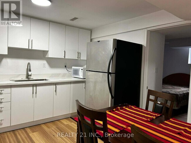 Photo du bâtiment - 164 Williamson Dr E