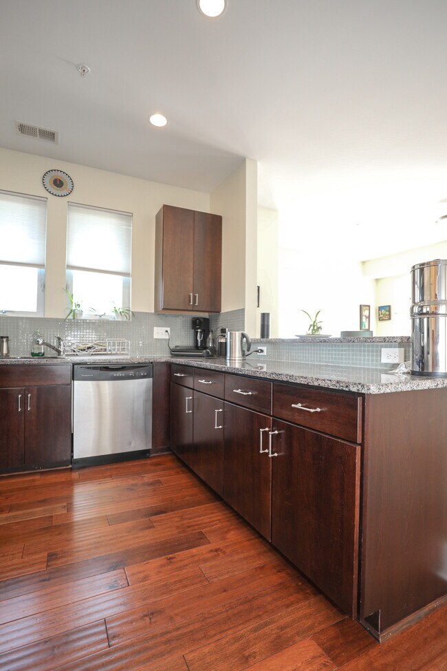 Foto del edificio - 284 15th St SE