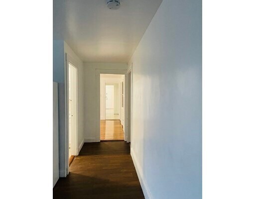 Building Photo - 51 Hunt St