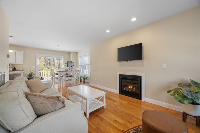 Foto del edificio - 90 Turtle Brook Rd