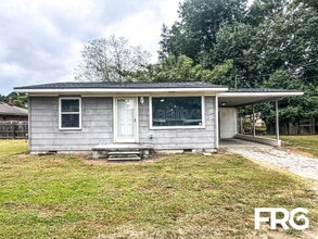 Building Photo - 122 Blaire Ln