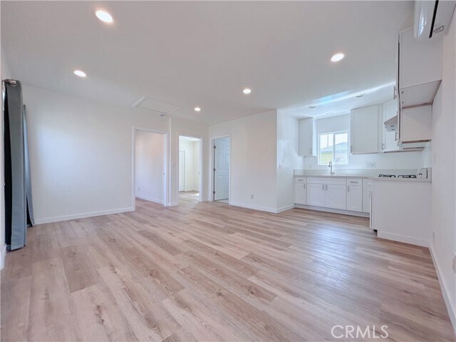 Foto principal - 1125 East E Street