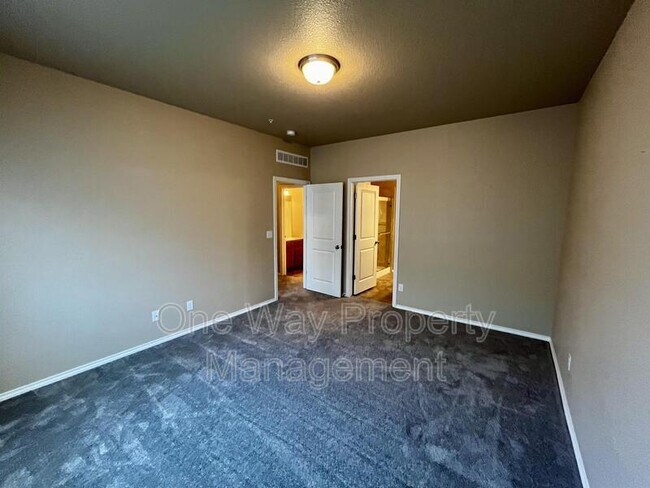 Foto del edificio - 6915 W 3rd St