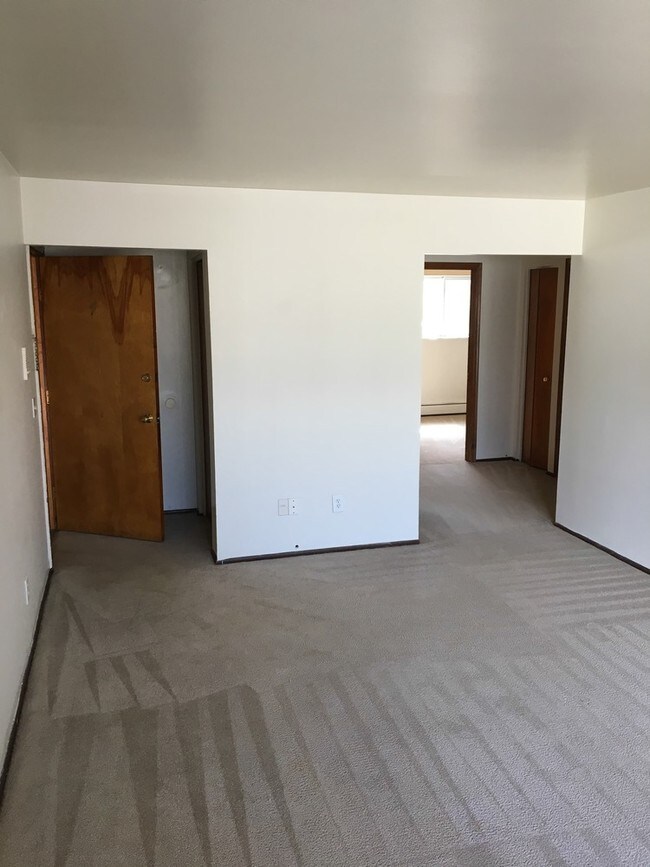 Interior Photo - 45844-45864 Cass Ave