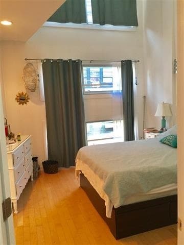 Foto del edificio - 557 2nd St